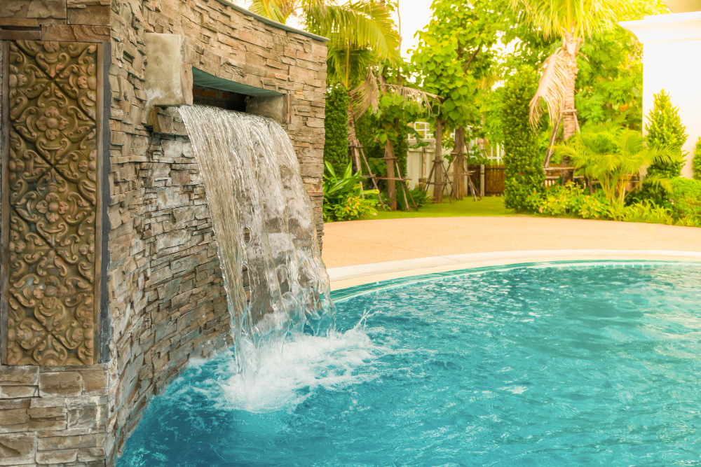 Top Swimming Pool Features to Add to Your Poolscape