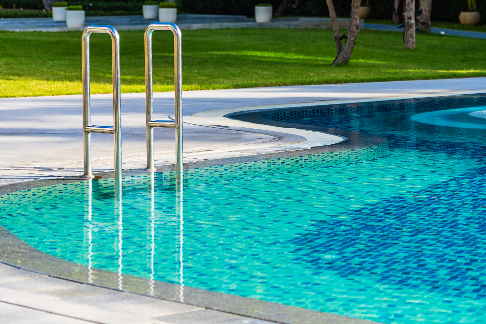 Essential Pool Repair Tips for Pool Owners